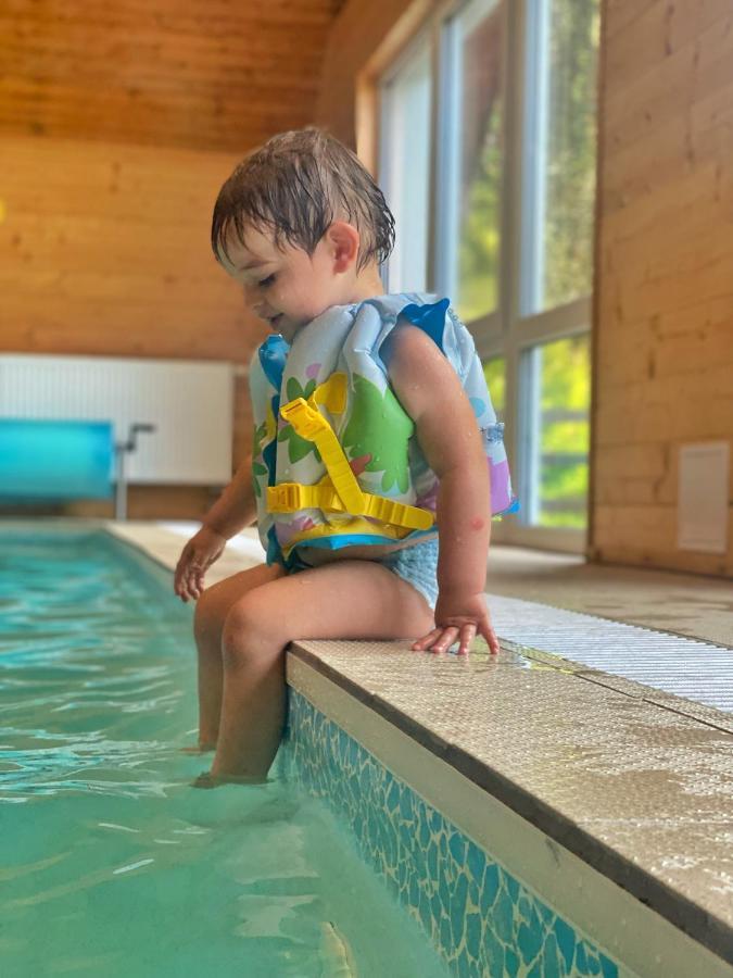 Hotel Peklo Pro Rodiny S Detmi Josefuv Dul Bagian luar foto